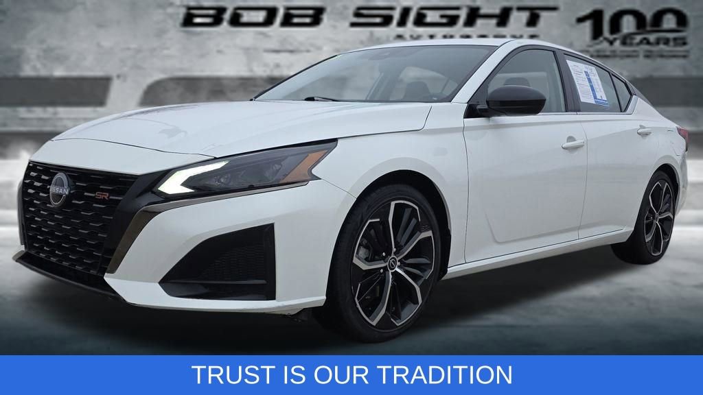 Used 2023 Nissan Altima 2.5 SR image 1