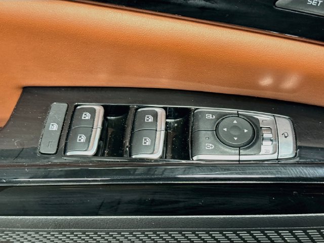 Certified 2024 Kia Carnival SX Prestige FWD image 11