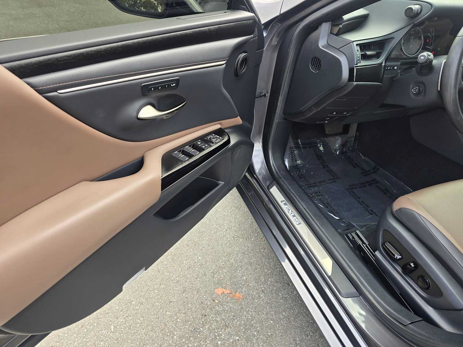 Certified 2023 Lexus ES 350 w/ Premium Package FWD image 20
