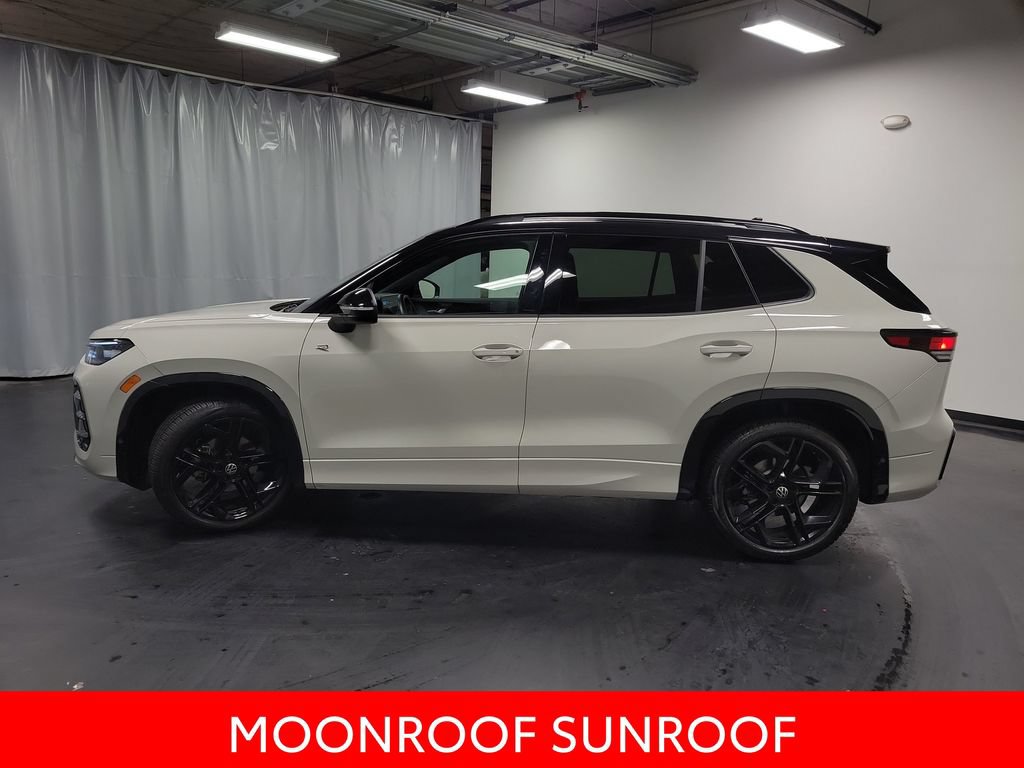 Used 2026 Volkswagen Tiguan SE R-Line FWD image 5