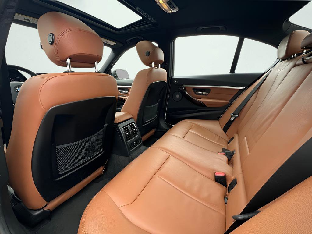 Used 2016 BMW 340i Sedan image 18