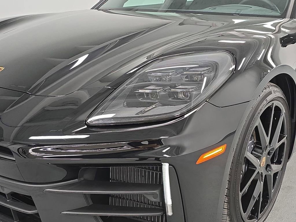 Certified 2024 Porsche Panamera 4 AWD/4WD image 11