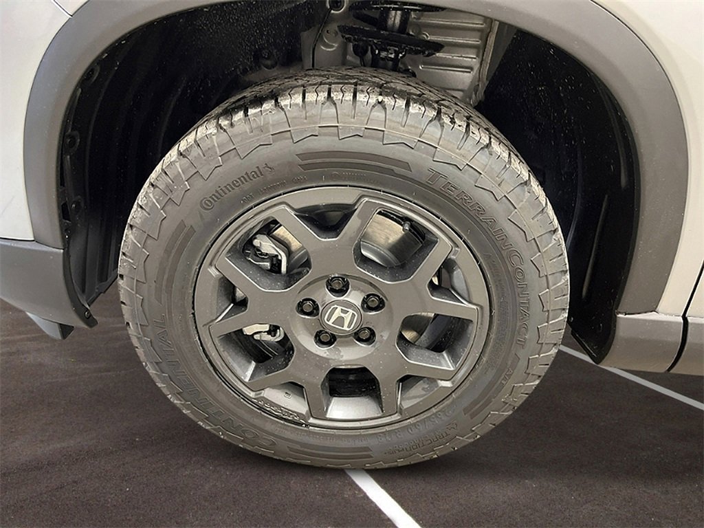 New 2025 Honda Pilot TrailSport image 11