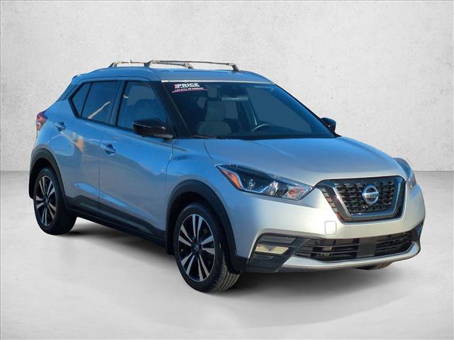 Used 2020 Nissan Kicks SR image 3