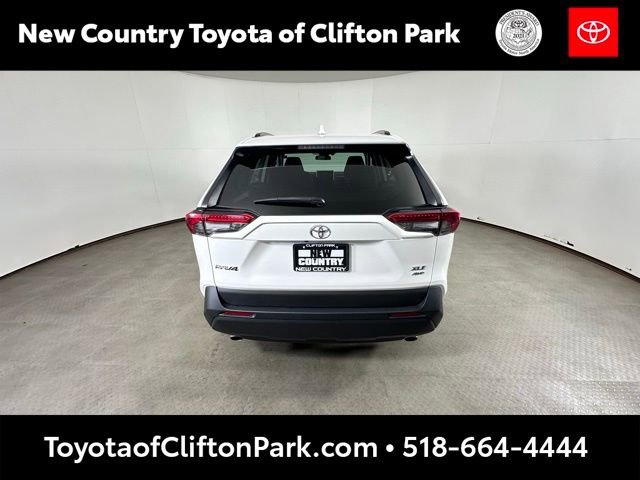 Used 2023 Toyota RAV4 XLE w/ Convenience Package AWD/4WD image 4