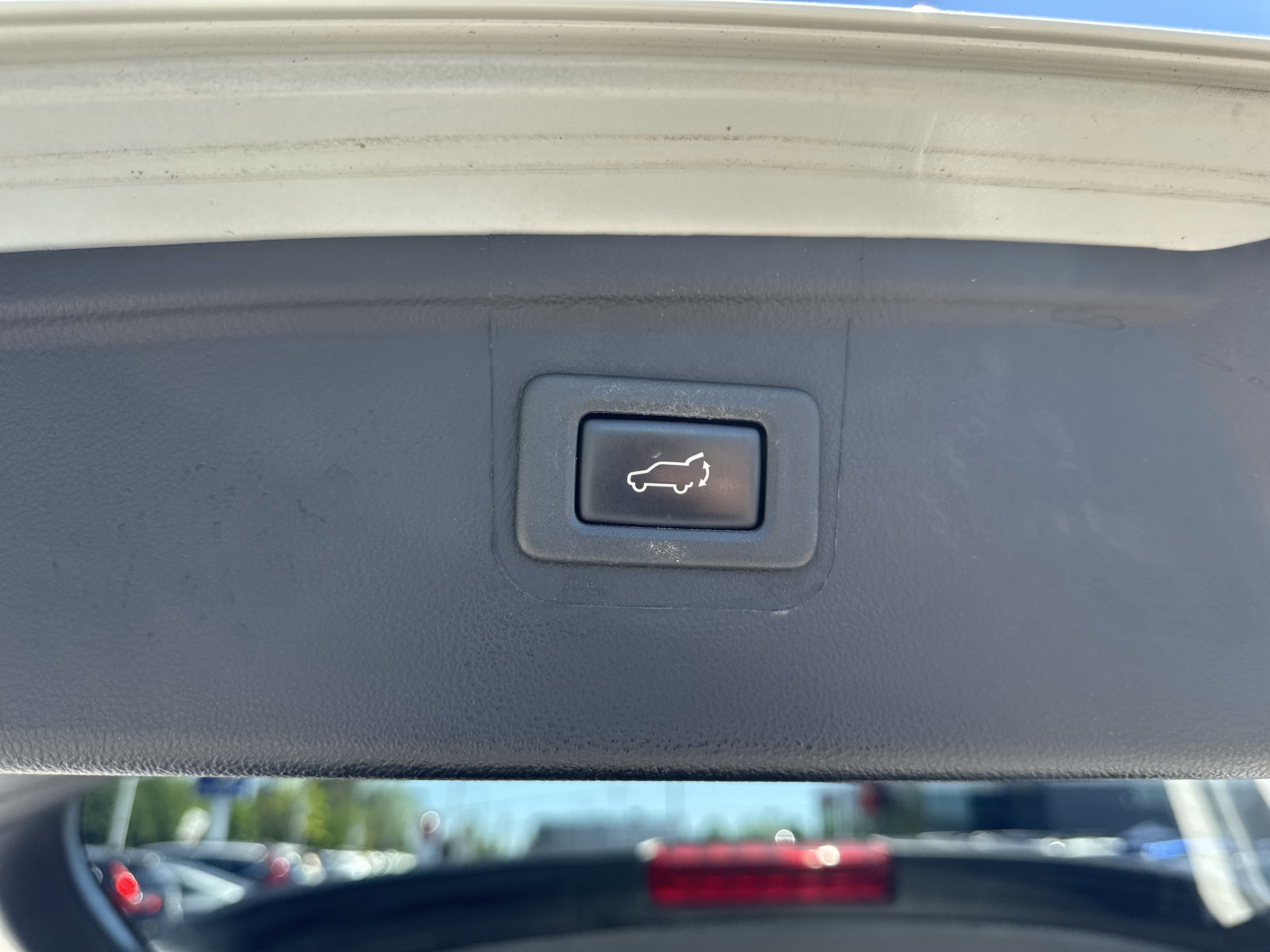 Used 2018 Subaru Outback 3.6R Touring AWD/4WD image 29