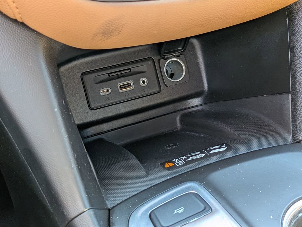 Used 2019 Chevrolet Equinox Premier FWD image 33