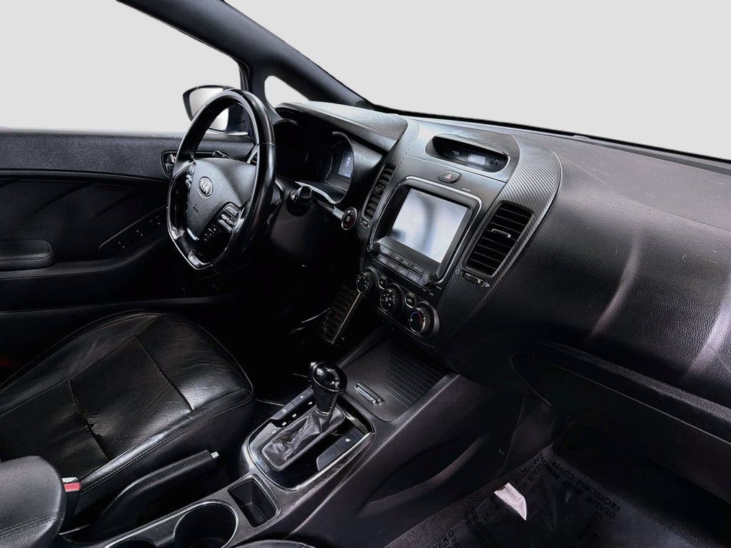 Used 2017 Kia Forte SX FWD image 29
