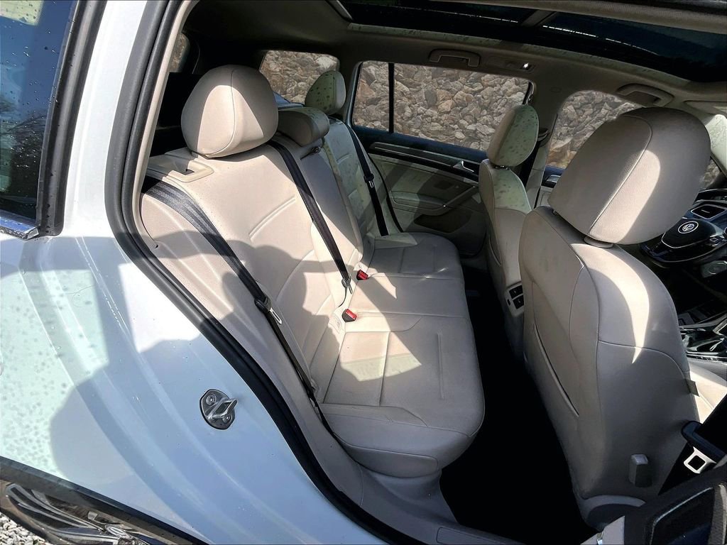 Used 2017 Volkswagen Golf Alltrack SE AWD/4WD image 25