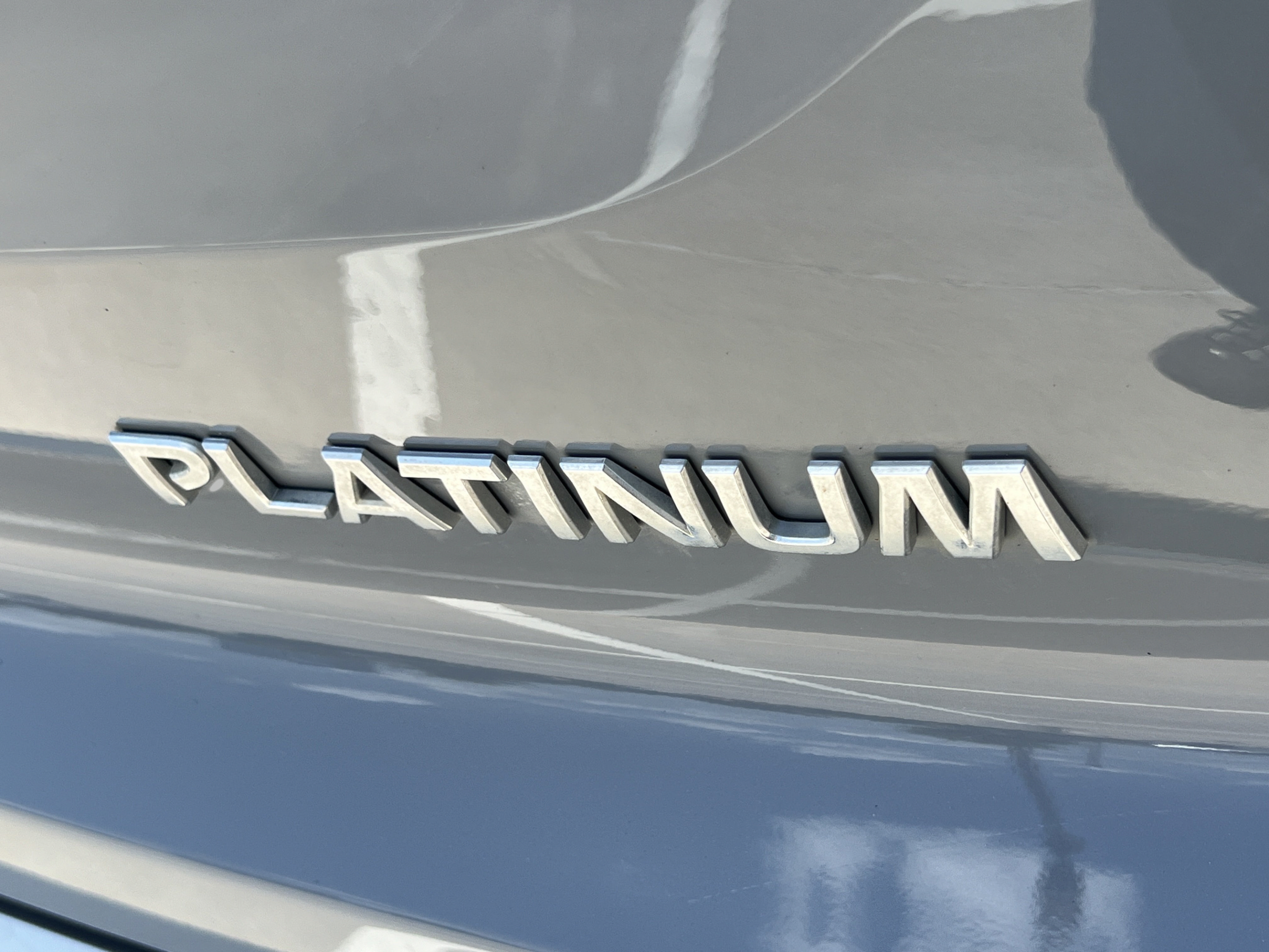 Used 2024 Nissan Pathfinder Platinum w/ Cargo Package FWD image 33