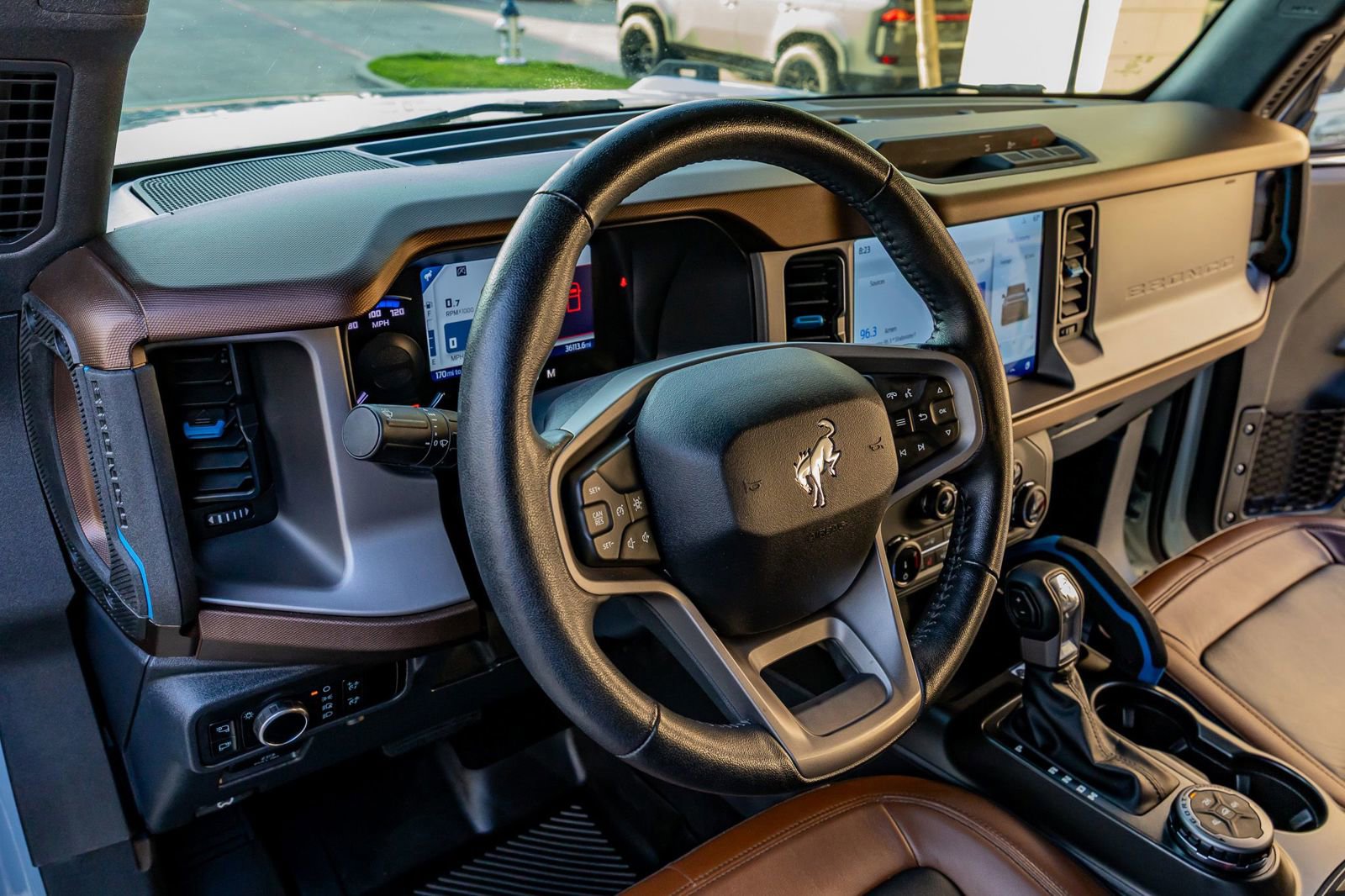 Used 2022 Ford Bronco Outer Banks image 16