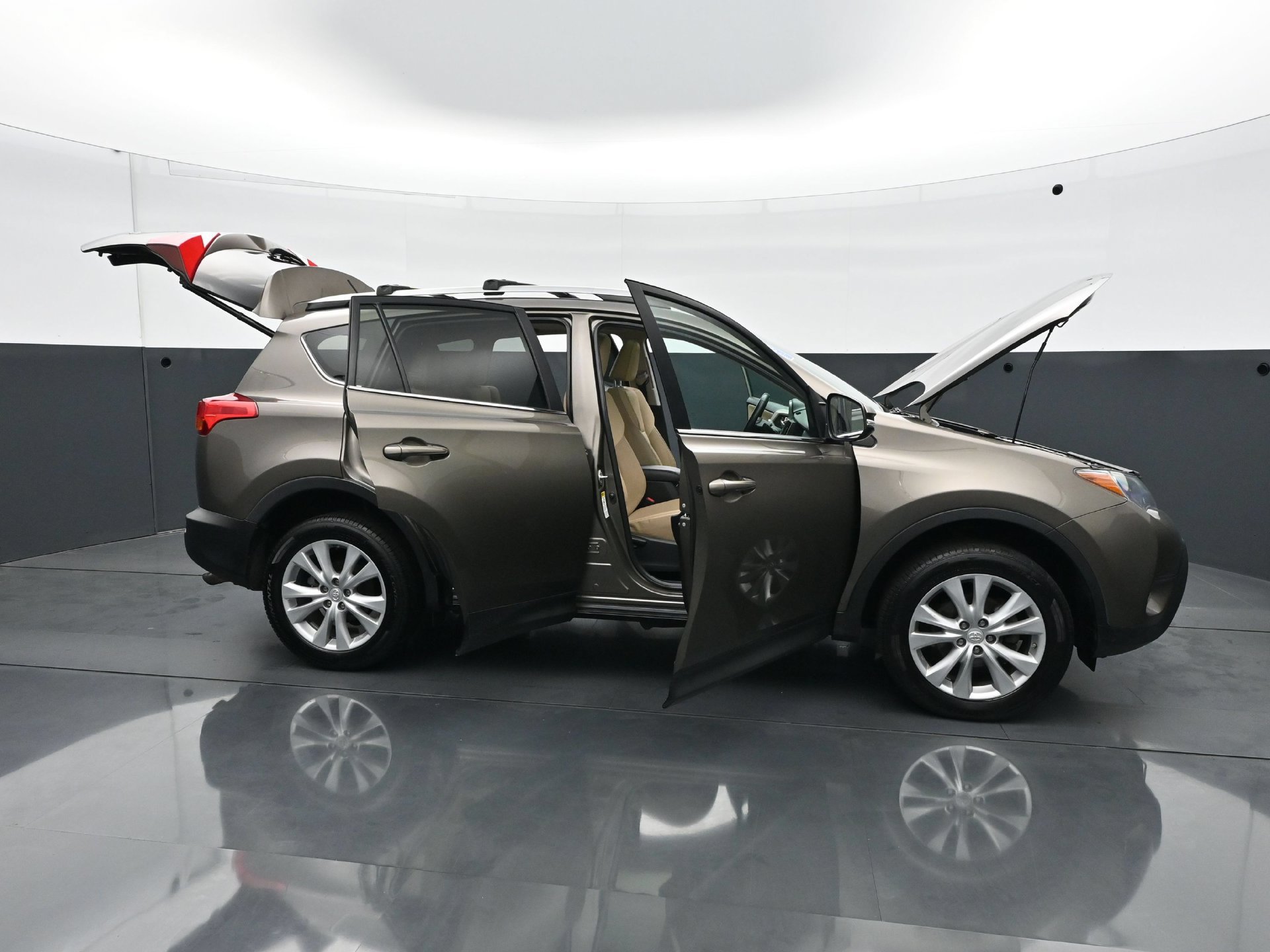 Used 2014 Toyota RAV4 Limited AWD/4WD image 35