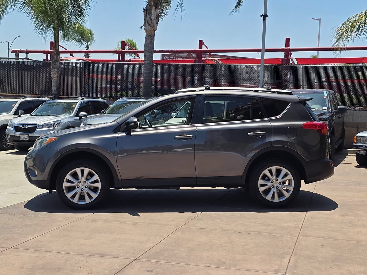 Used 2015 Toyota RAV4 Limited w/ Technology Package FWD image 9