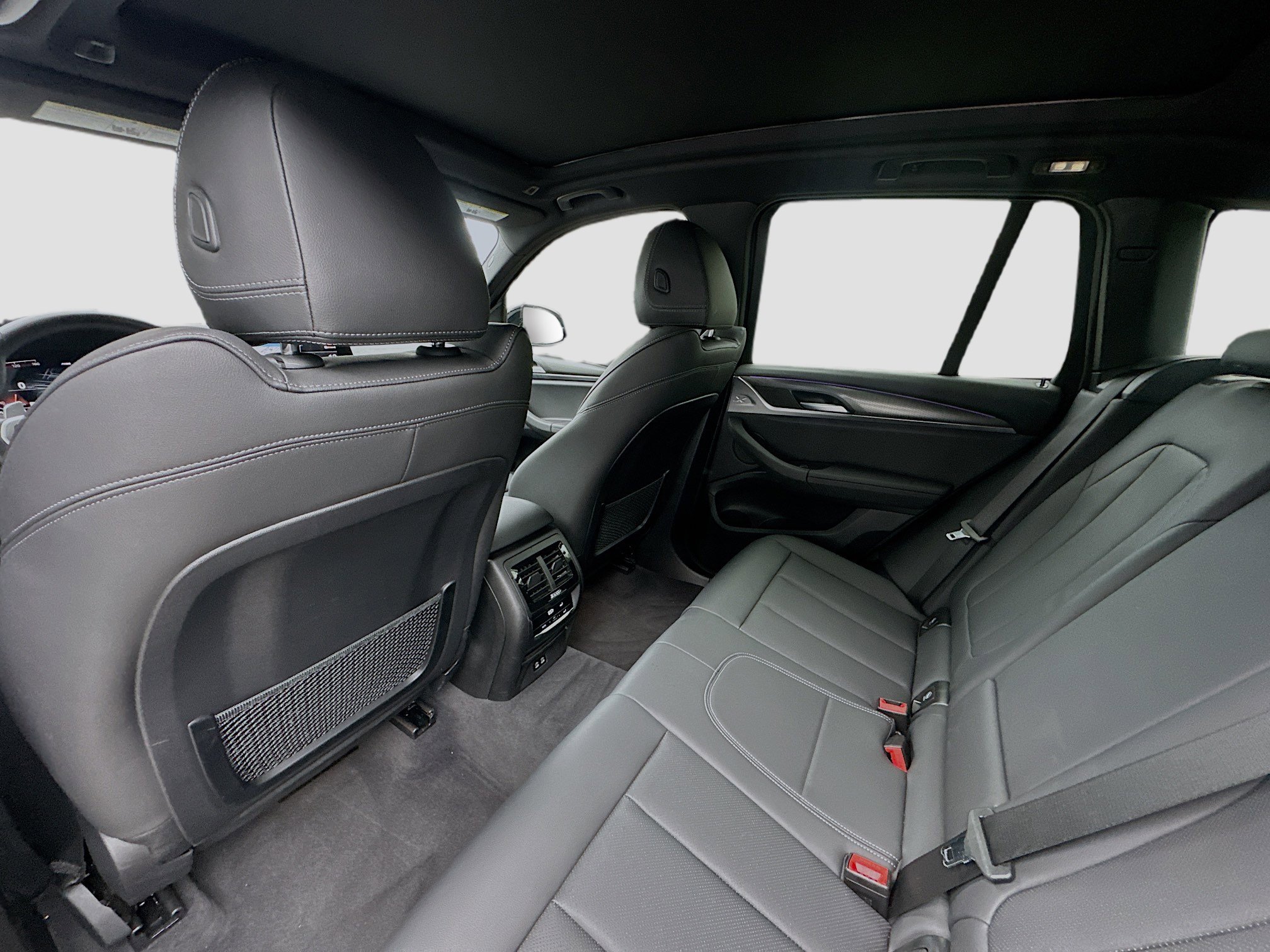 Certified 2024 BMW X3 sDrive30i w/ M Sport Package image 24