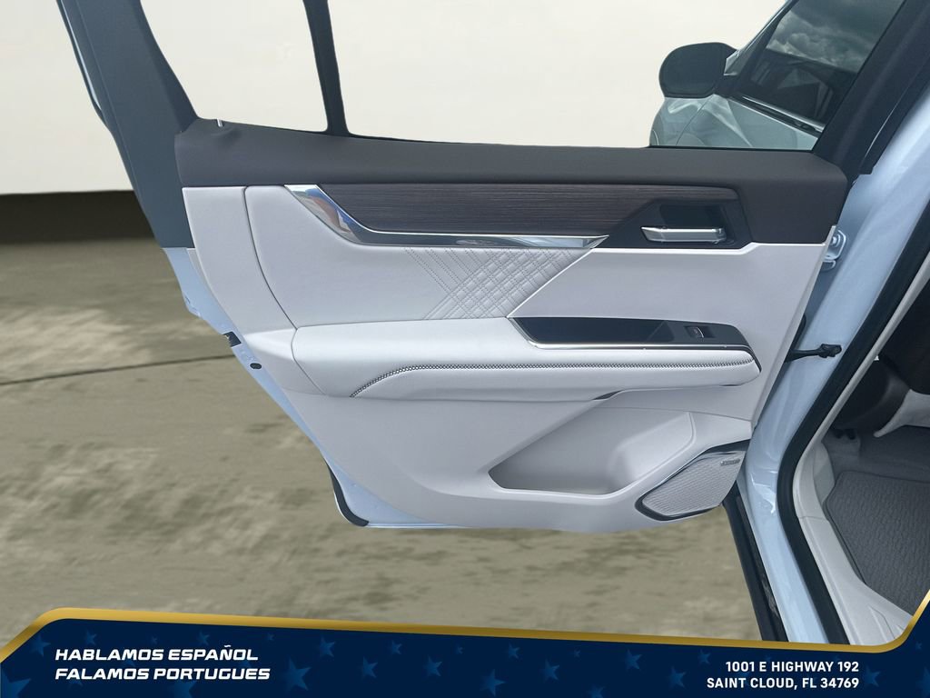 New 2026 GMC Acadia Denali w/ Super Cruise Package FWD image 33