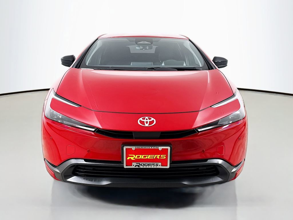 Used 2026 Toyota Prius LE AWD/4WD image 2