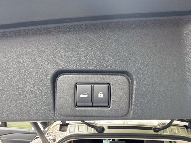 Used 2025 Nissan Rogue Platinum w/ Platinum Premium Package AWD/4WD image 14