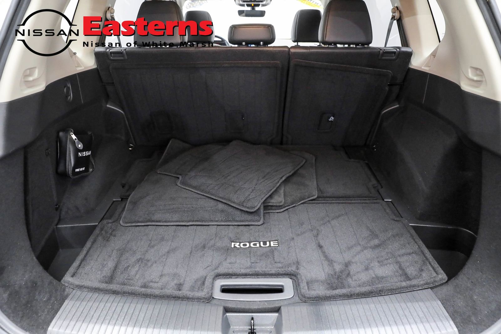 Used 2022 Nissan Rogue SL w/ SL Premium Package image 9