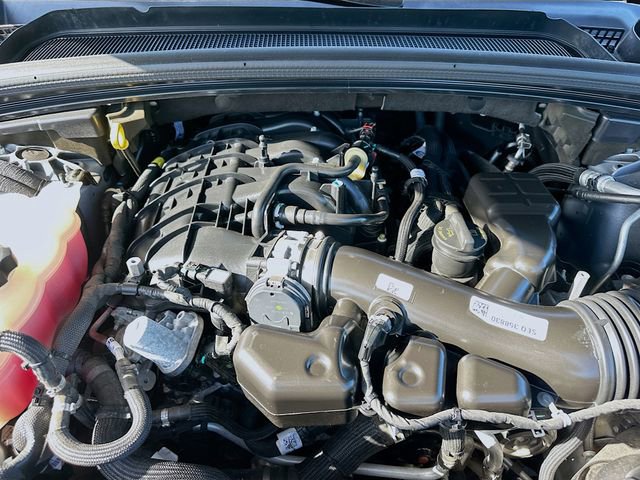 Used 2024 Jeep Grand Cherokee Limited AWD/4WD image 30