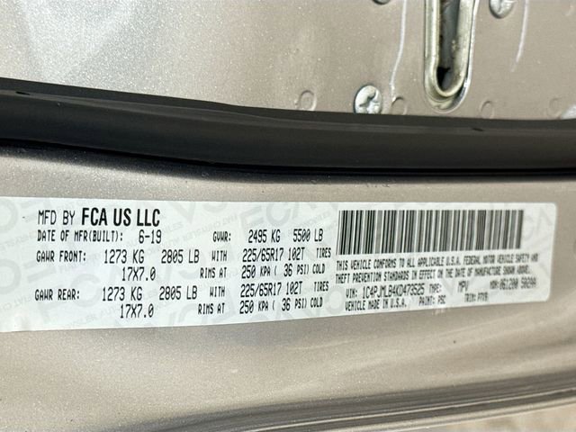 Used 2019 Jeep Cherokee Latitude Plus w/ Cold Weather Group image 28