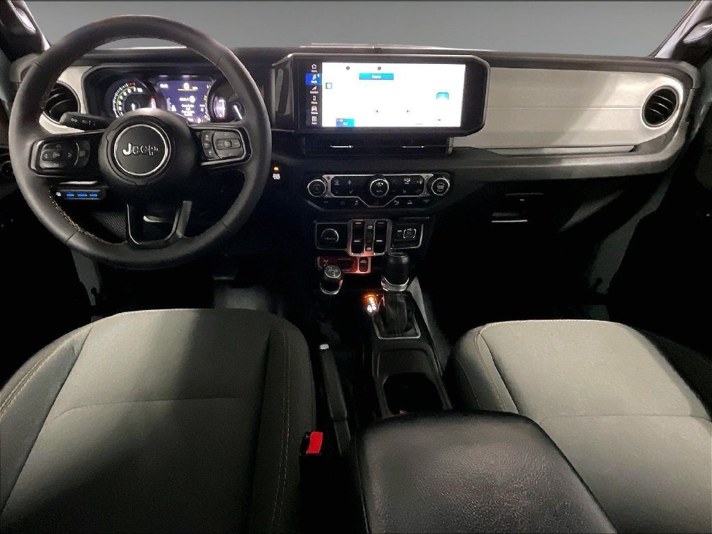 Used 2024 Jeep Wrangler Unlimited AWD/4WD image 21