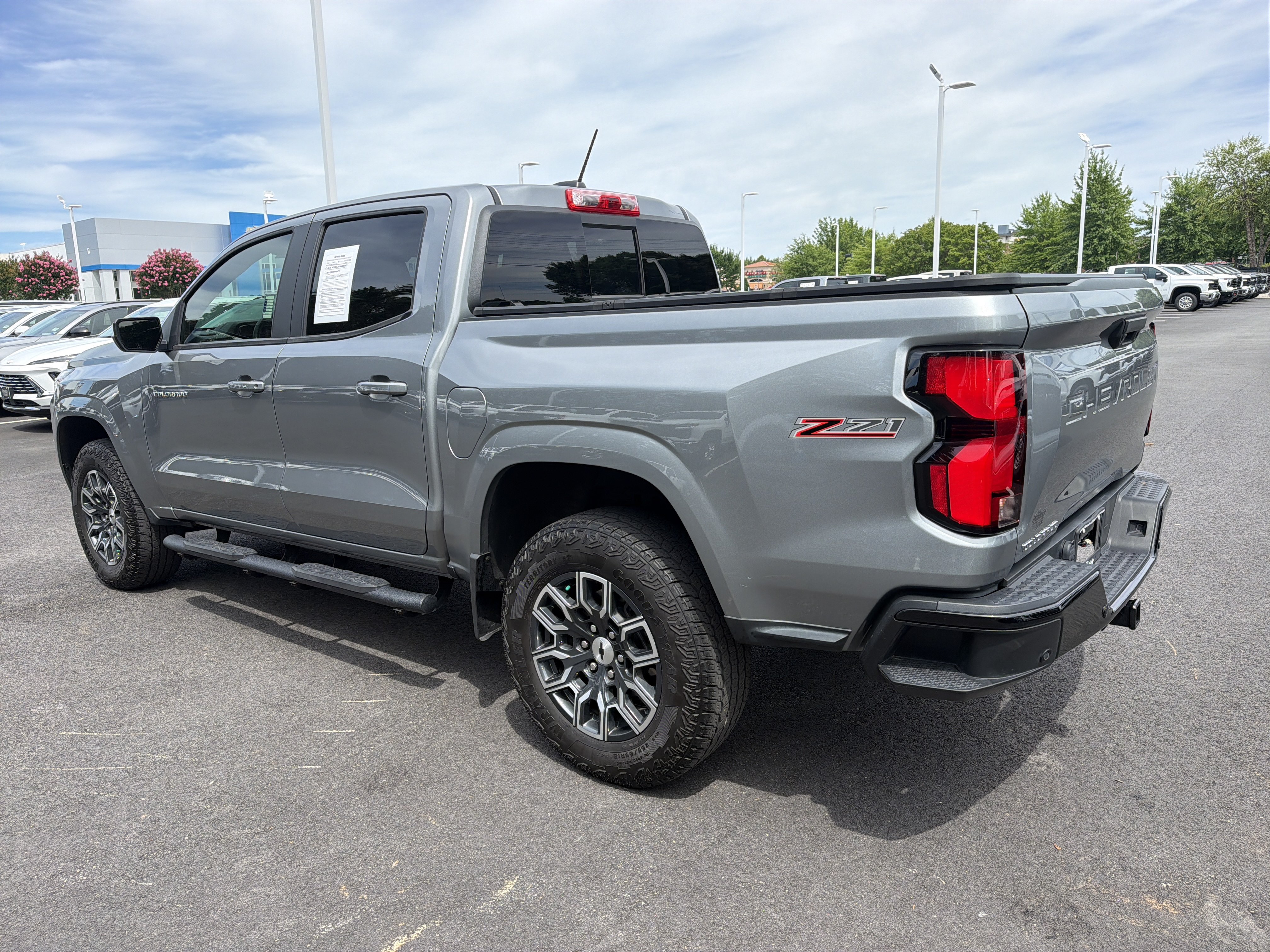 Used 2024 Chevrolet Colorado Z71 w/ Z71 Convenience Package 2 AWD/4WD image 7