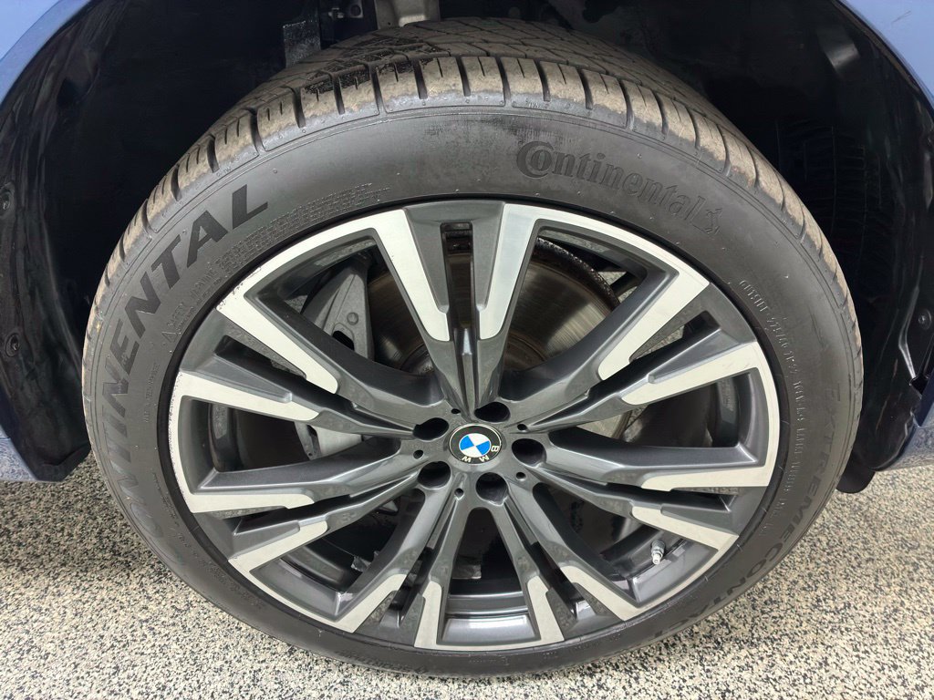 Used 2019 BMW X7 xDrive50i w/ Premium Package AWD/4WD image 12