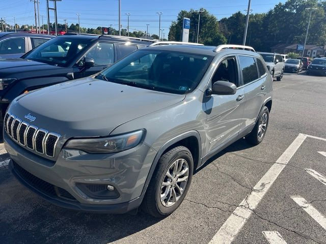 Used 2020 Jeep Cherokee Latitude Plus w/ Comfort/Convenience Group AWD/4WD image 1