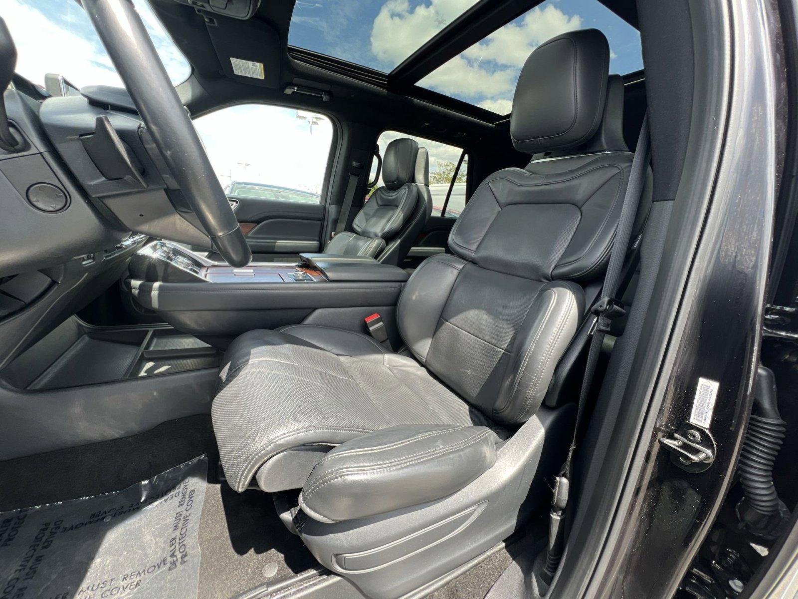Used 2022 Lincoln Navigator L Reserve AWD/4WD image 21