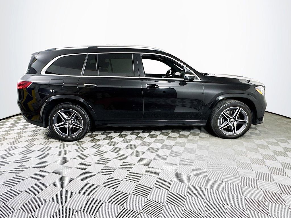 Used 2024 Mercedes-Benz GLS 450 4MATIC image 8