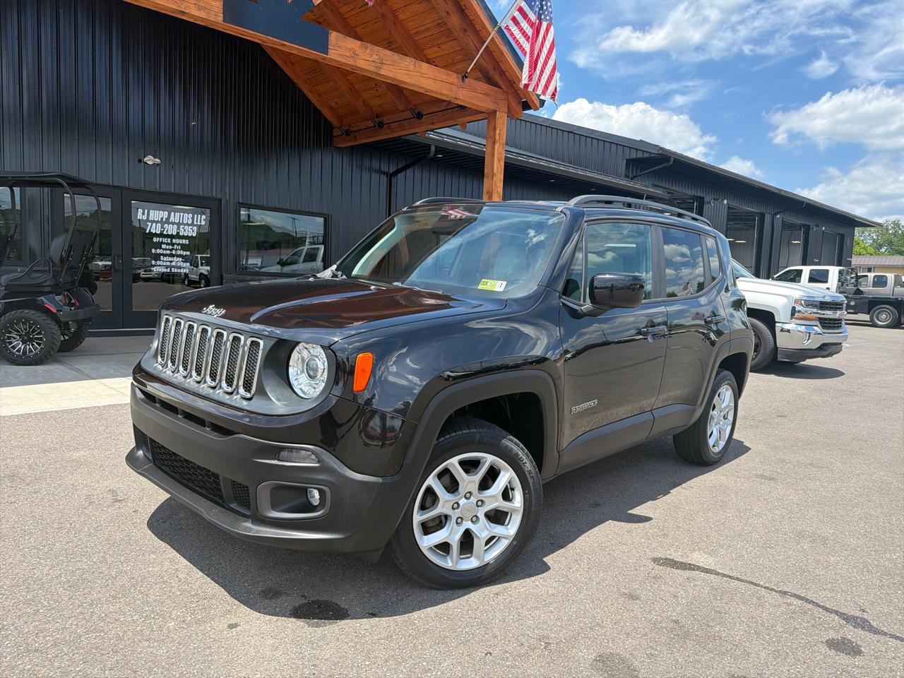 Used 2018 Jeep Renegade Latitude w/ Safety & Security Group AWD/4WD image 1
