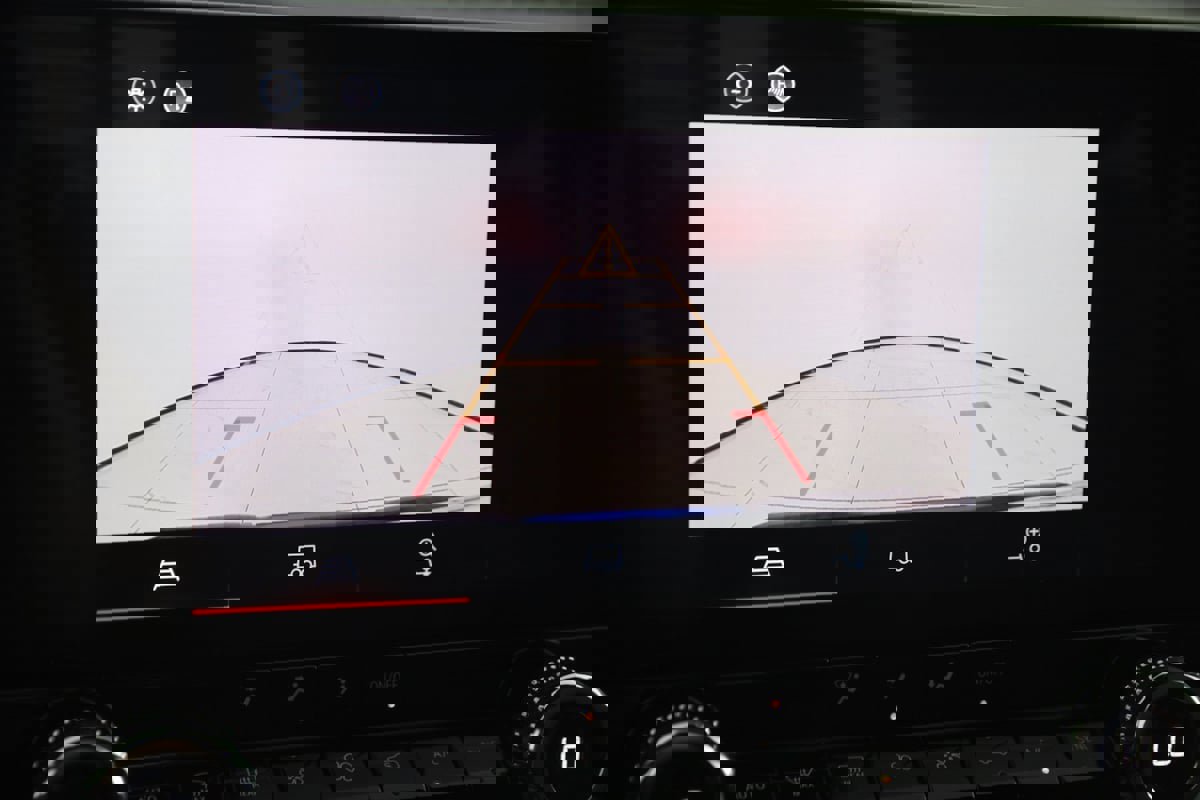 Used 2023 GMC Canyon Elevation w/ Convenience Package image 9