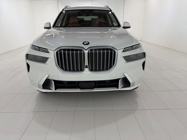 Certified 2024 BMW X7 xDrive40i w/ Premium Package image 4