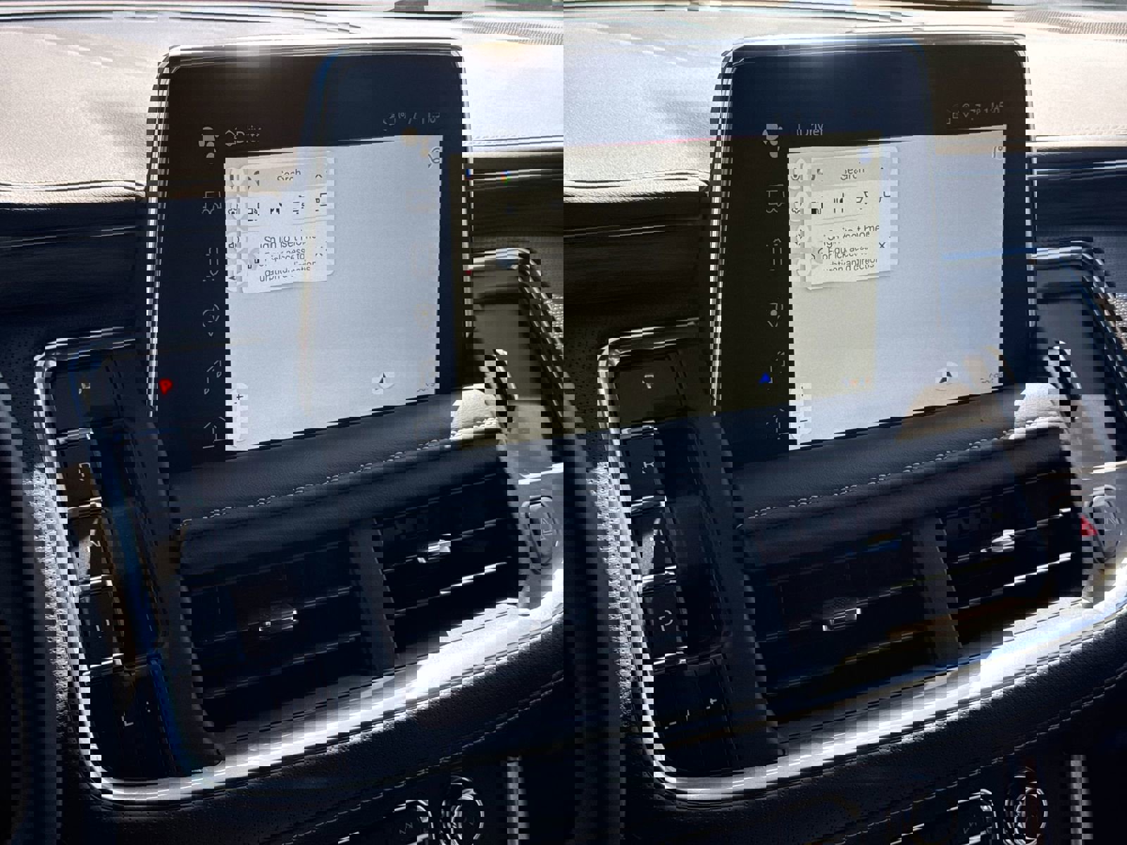 Used 2024 GMC Yukon SLT w/ SLT Luxury Package image 24