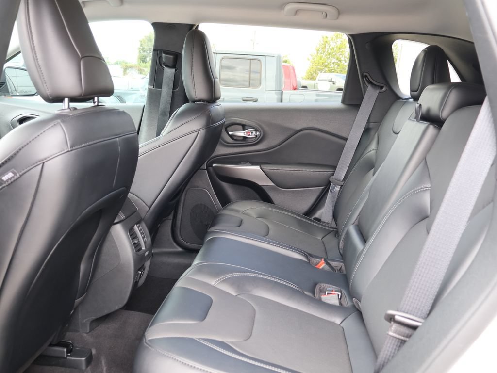 Used 2022 Jeep Cherokee Latitude Lux AWD/4WD image 17