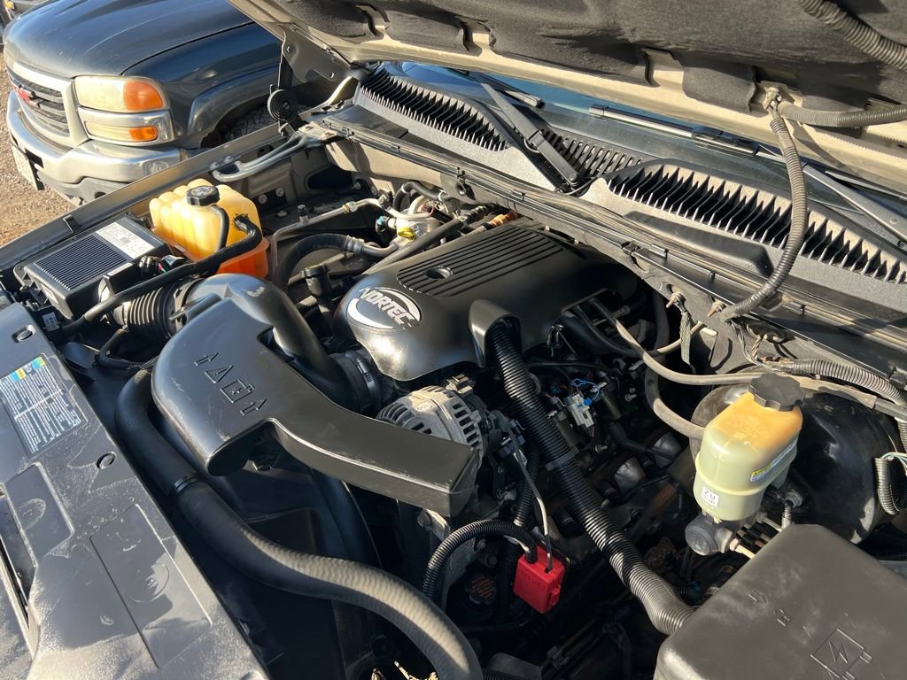 Used 2002 Chevrolet Suburban LT image 40