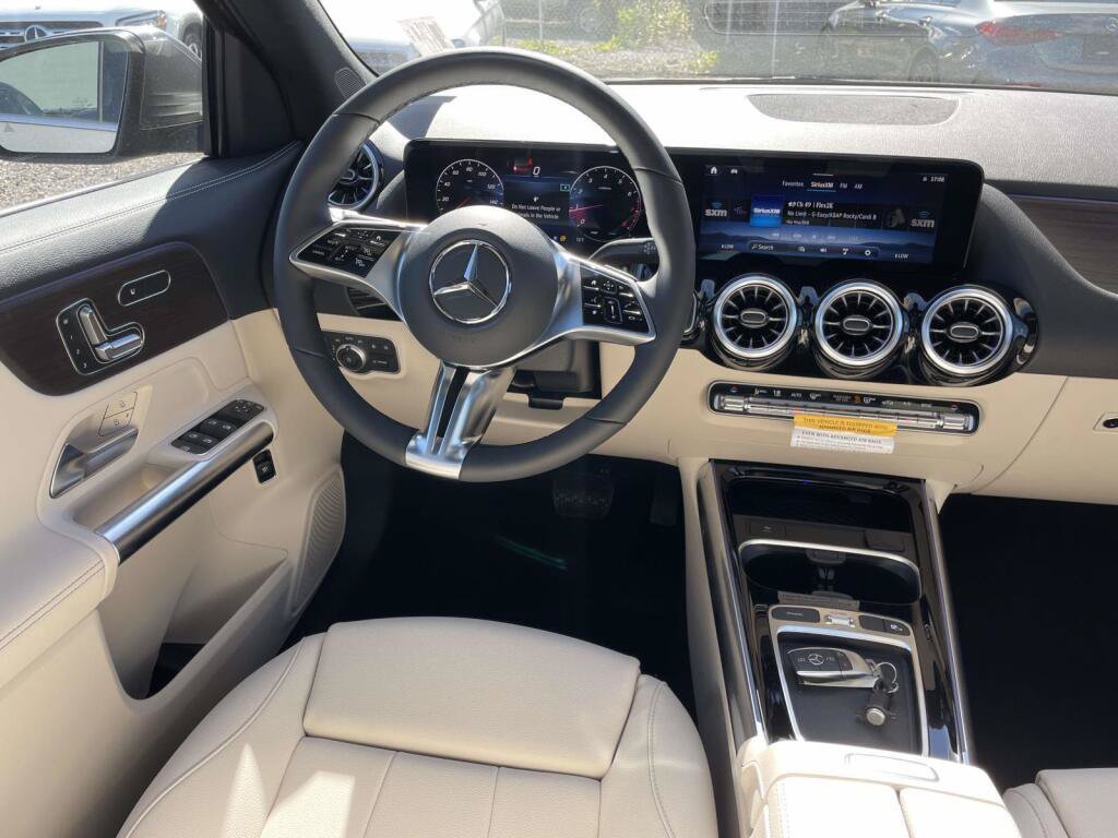 New 2026 Mercedes-Benz GLA 250 4MATIC image 2