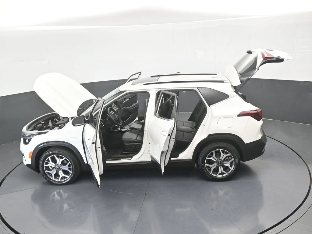 Used 2022 Kia Seltos EX image 68