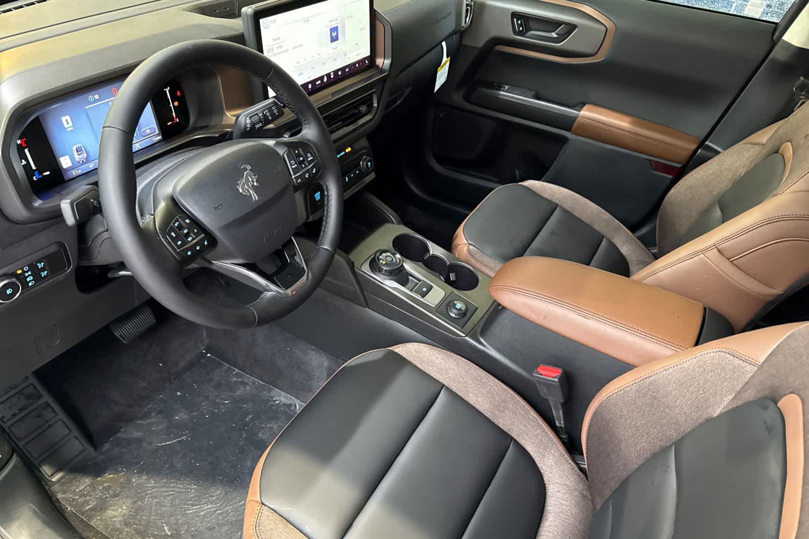 New 2026 Ford Bronco Sport Outer Banks w/ Outer Banks Tech Package+ AWD/4WD image 8