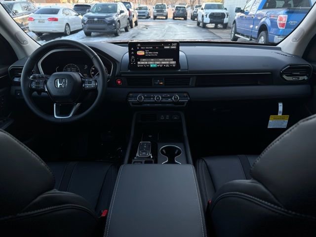 New 2025 Honda Pilot Touring image 31