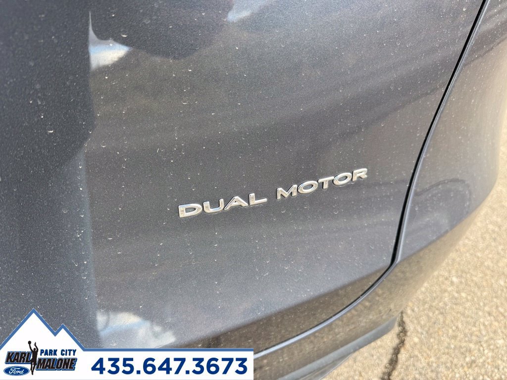 Used 2023 Tesla Model Y Long Range AWD/4WD image 10