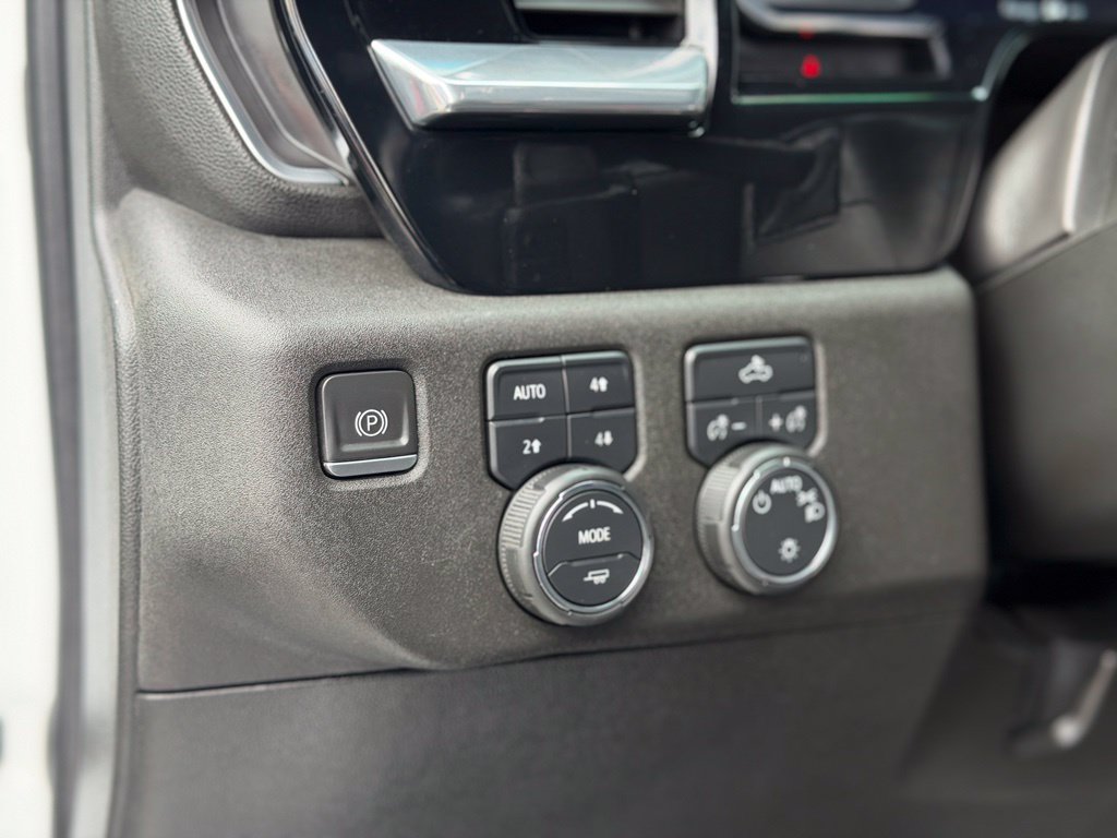 Used 2023 Chevrolet Silverado 1500 LT AWD/4WD image 24