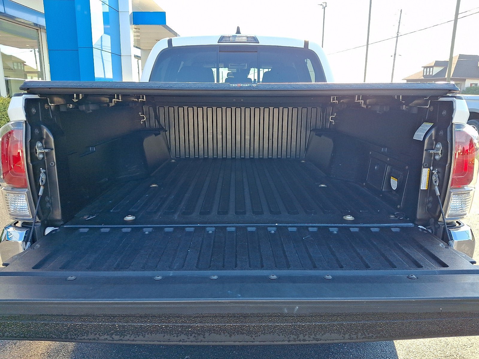 Used 2020 Toyota Tacoma TRD Off-Road AWD/4WD image 31