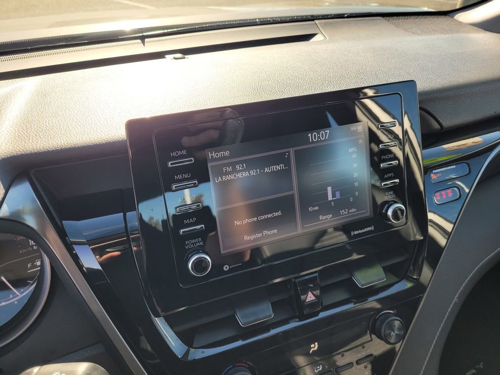 Used 2021 Toyota Camry SE image 12