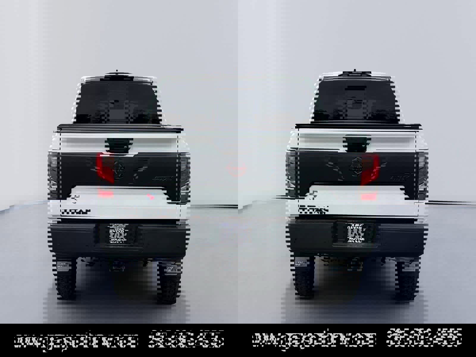 Used 2024 Nissan Titan PRO-4X w/ Pro-4x Utility Package image 4