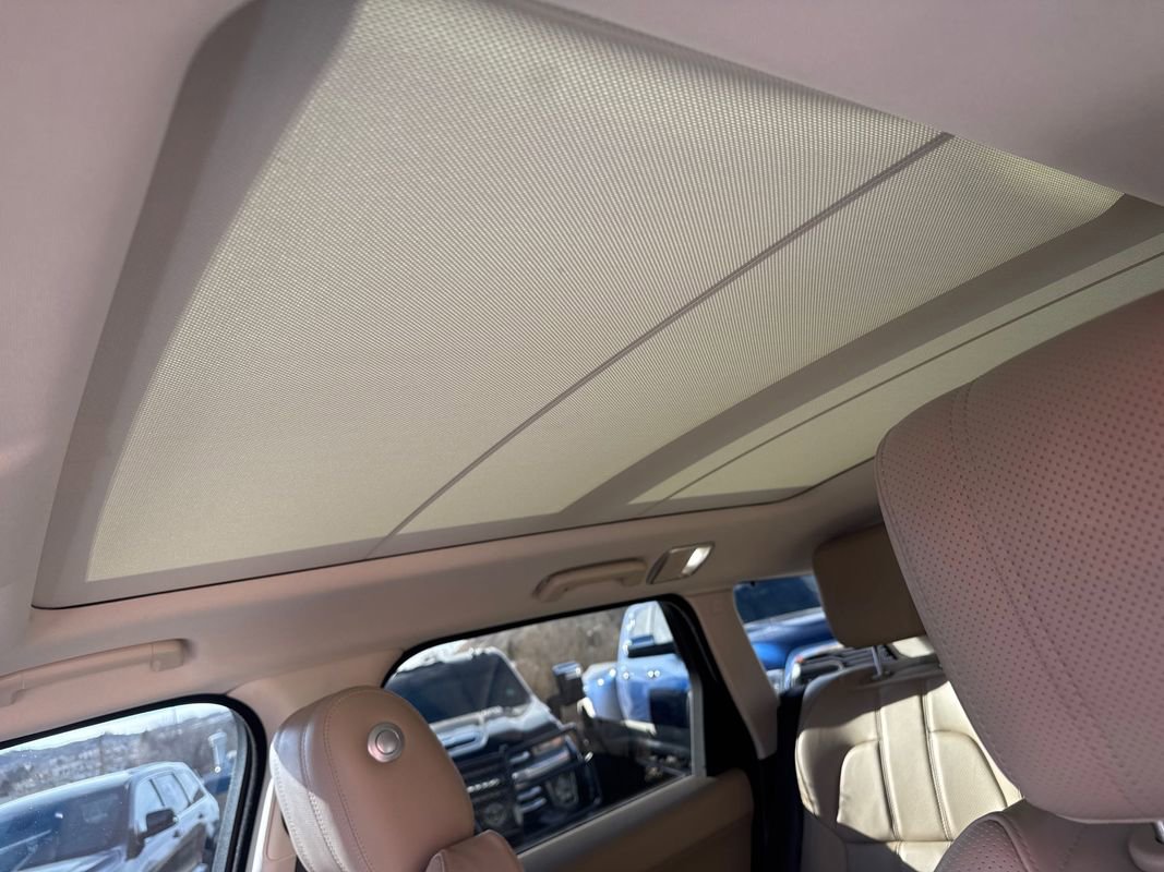 Used 2017 Land Rover Range Rover Sport HSE image 11