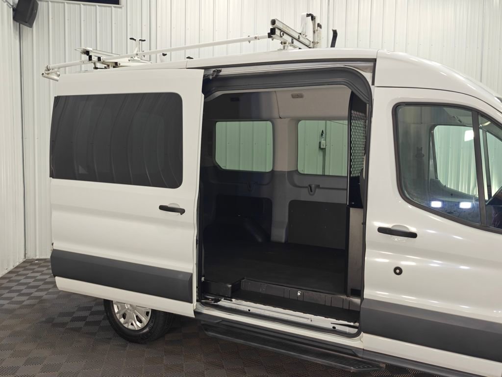 Used 2015 Ford Transit 150 XLT image 26