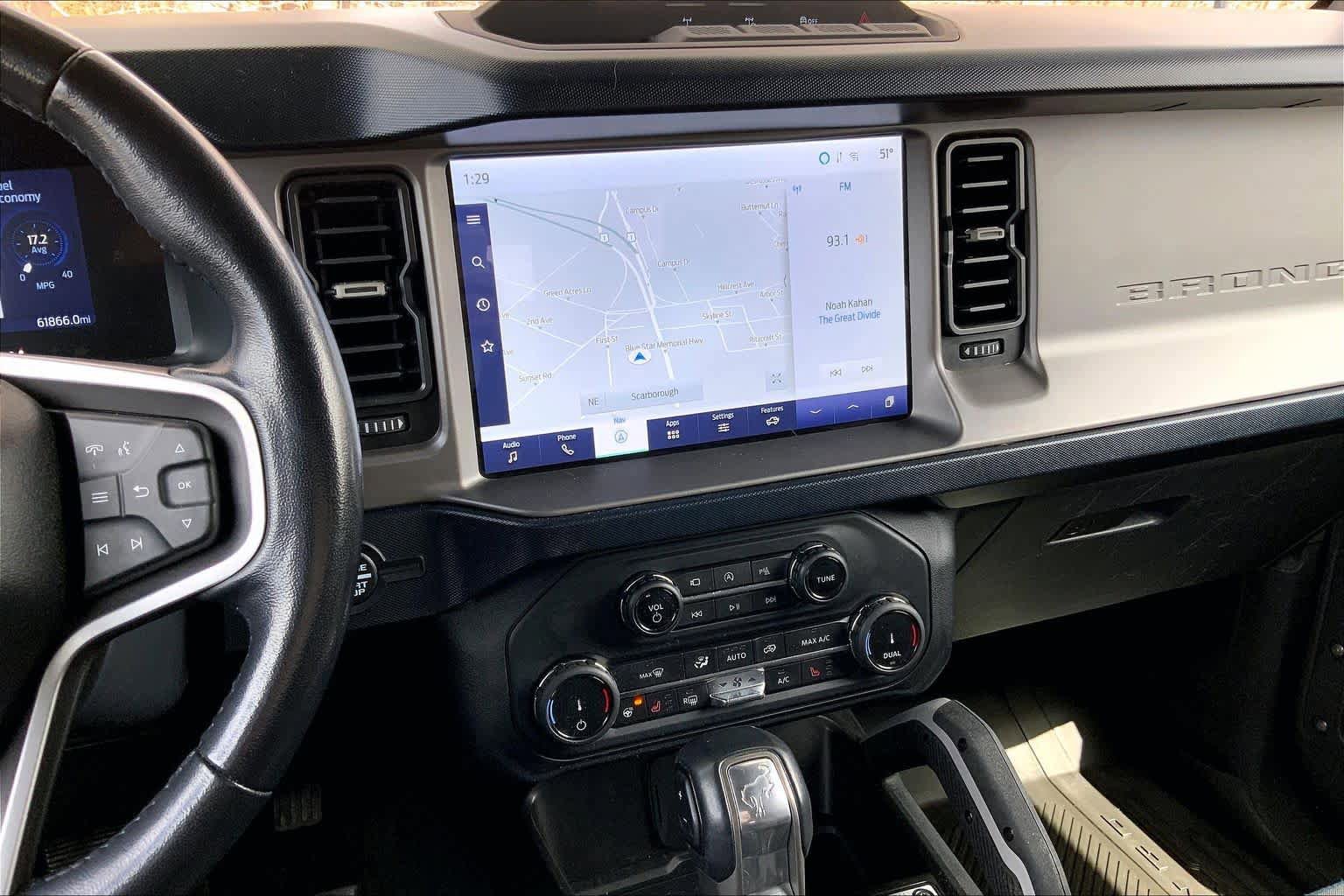 Used 2022 Ford Bronco Outer Banks AWD/4WD image 7