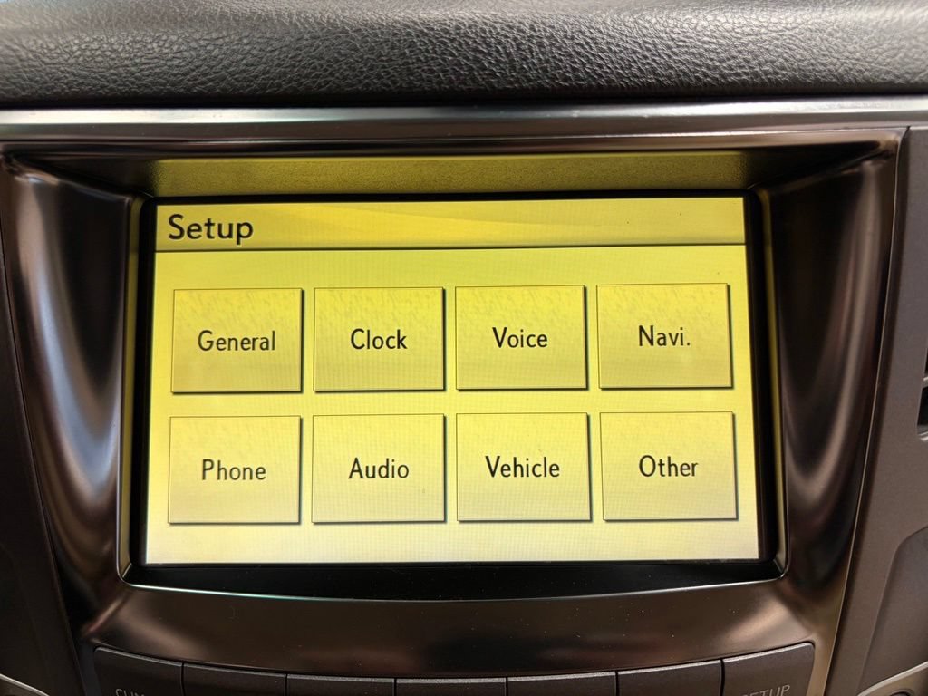 Used 2010 Lexus LX 570 4WD image 21