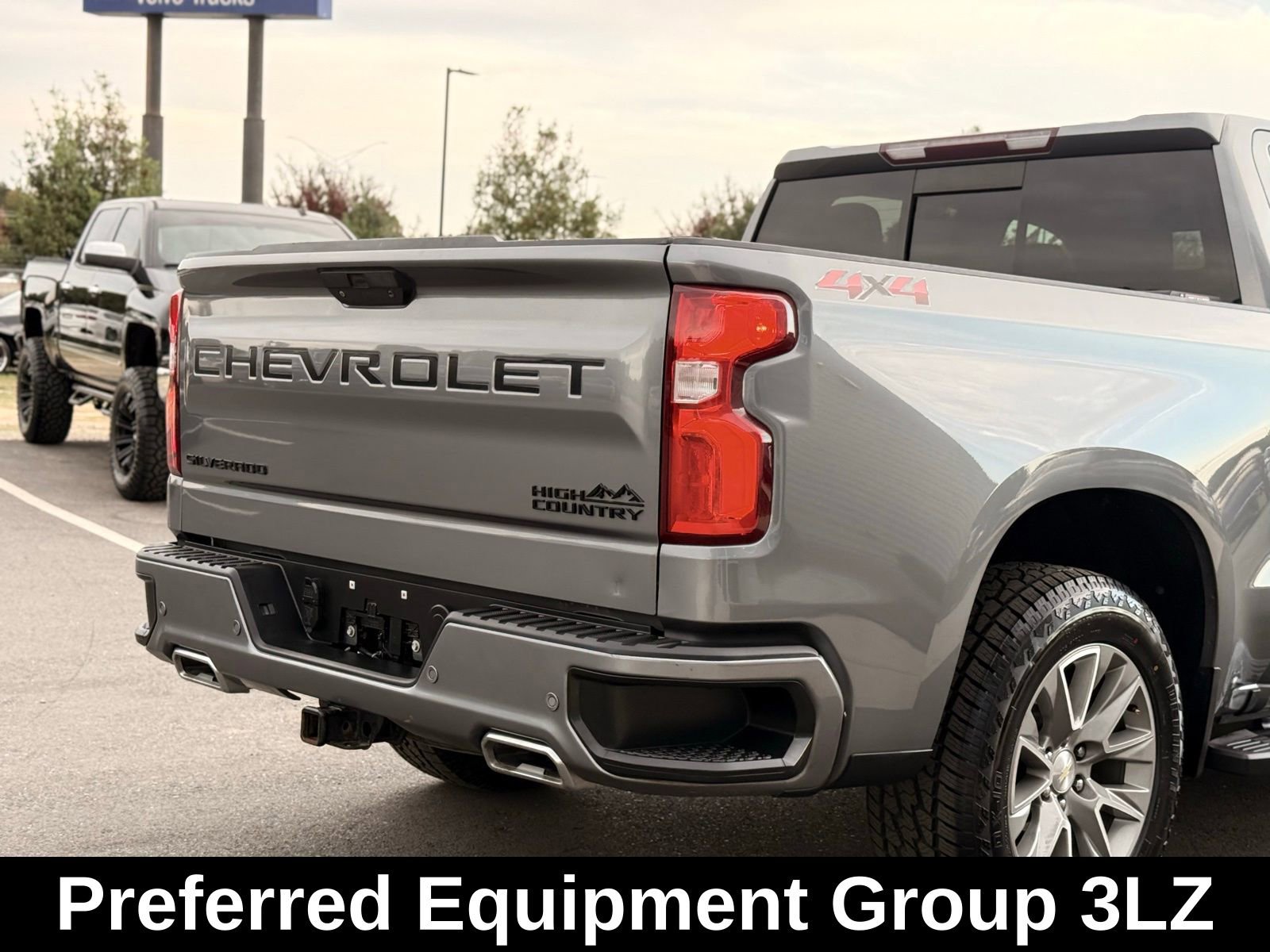 Used 2022 Chevrolet Silverado 1500 High Country w/ LPO, Dark Essentials Package image 6